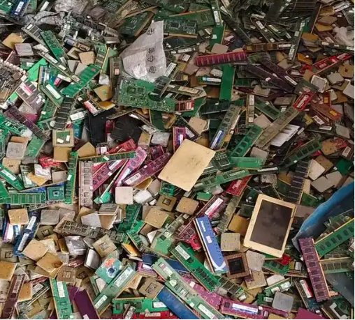 电子废料回收 (3).png