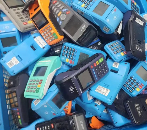 电子废料回收 (6).png